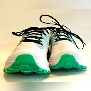 On Running CloudVista CN Low frost/parakeet size Women’s size 6